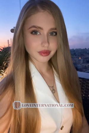 221361 - Viktoriia Age: 27 - Ukraine