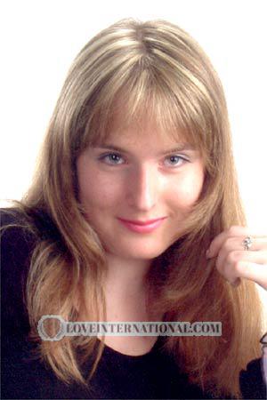 69140 - Anna Age: 20 - Ukraine